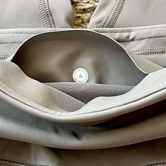 Lululemon Base Pace High Rise Reflective Tight - Picture 7 of 9